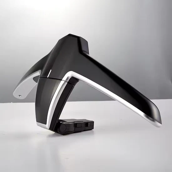 Cintre universel pour voiture